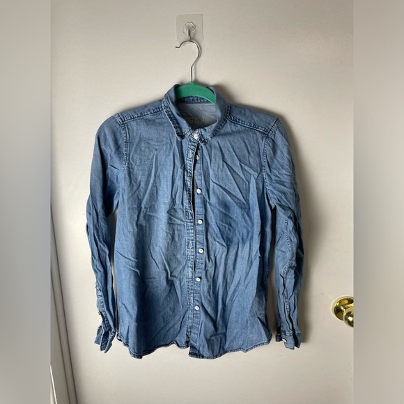 Gap denim shirt - Picture 2 of 8